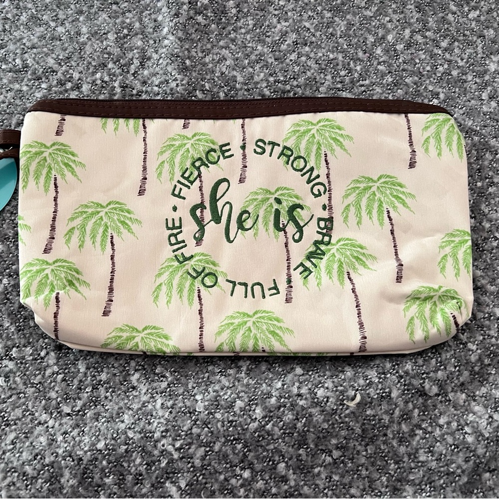 NWT Pack it pocket zippered pouch